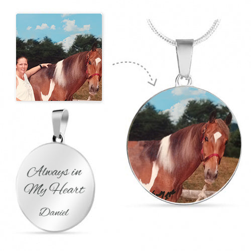 "Eternal Bond: Personalized Photo & Message Circle Pendant – Cherish Your Beloved Horse Forever with Custom Engraving"